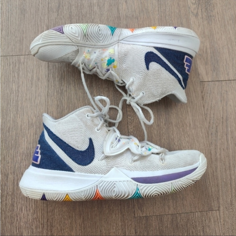 Nike Kyrie Irving 5 Have A Nike Day Sneaker- Size 9